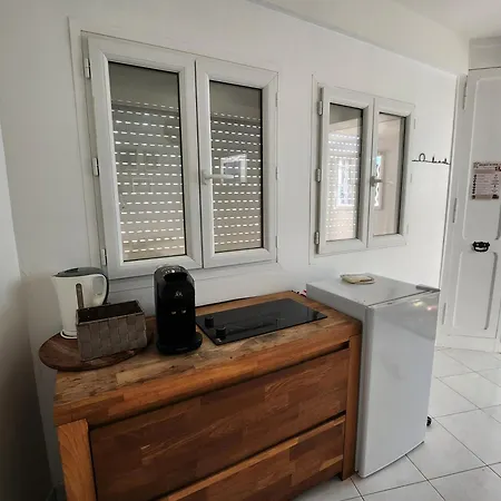 Pretty And Comfortable Outbuilding With Swimming Pool And Garden Feriehus Menton